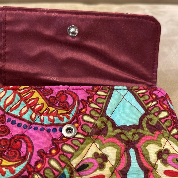 Vera Bradley Smartphone Wristlet - Picture 4 of 7